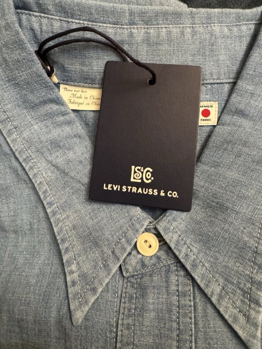 New Levi's XXL Blue Tab Work Shirt Light Wash Light Chambray Japanese Fabric - Picture 5 of 5